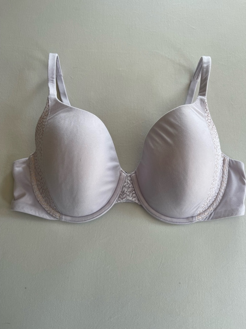 Victoria's Secret Lavender lined perfect coverage Bra